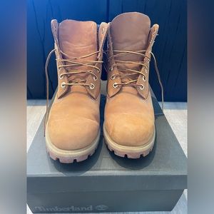 Men’s 8.5 Timberland boots